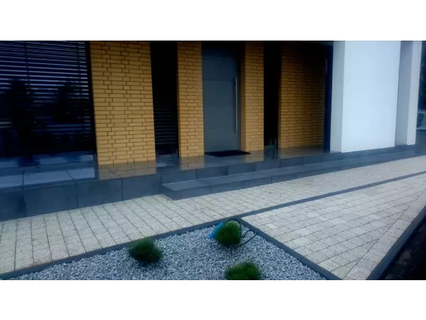 schody zewnętrzne z płyt gr 2cm realizacja w Poznaniu