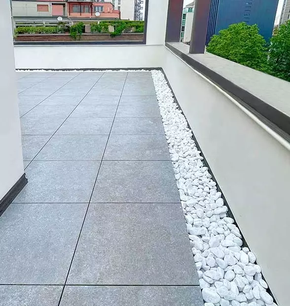 Płytka tarasowa MUSEO Pierre Blue Grey w odcieniach błękitnej szarości