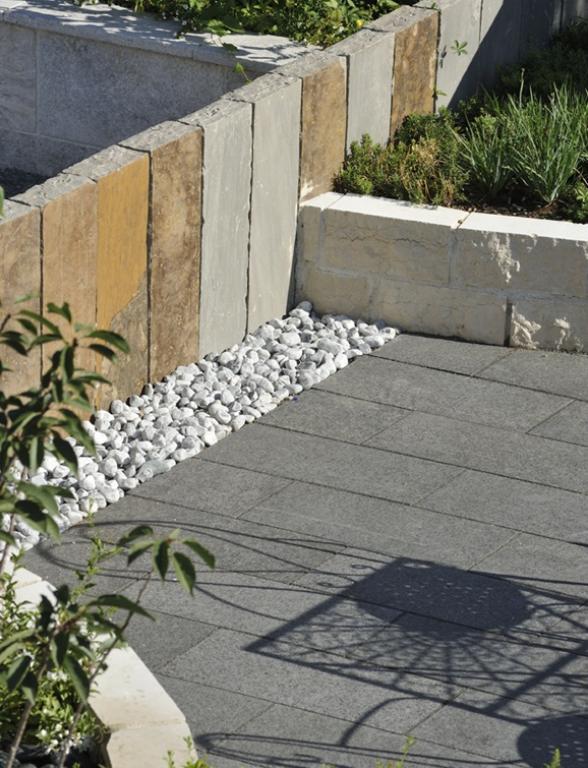 płytki wapienne tandur w kolorze szarym na taras i ekewację 588