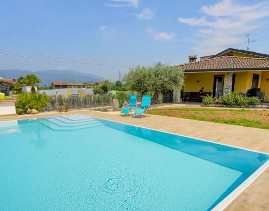 gres  holz noce na taras płytka drewnopodobna obrzeże basenu galeria