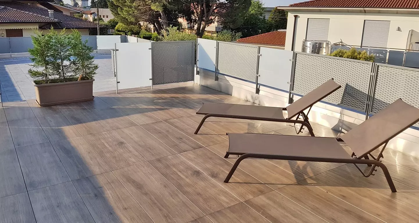 płyta tarasowa drewniana inspirowanan kasztanowcem