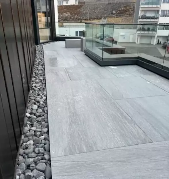 płytka wielkoformatowa 120x240 na tarasie