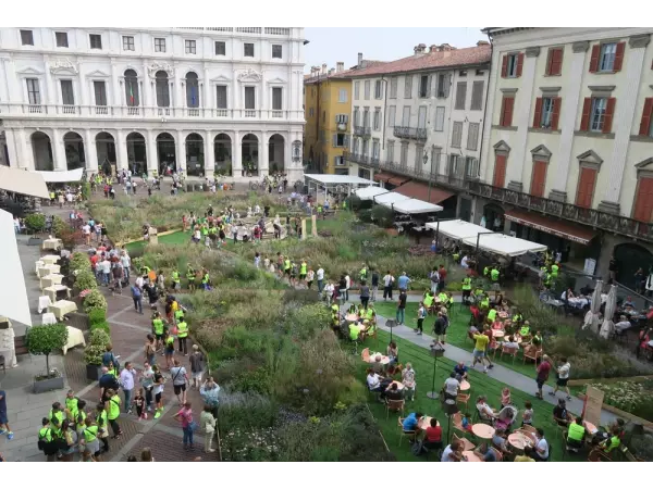 Projekt tarasu poprawiającego mikroklimat wokół budynku